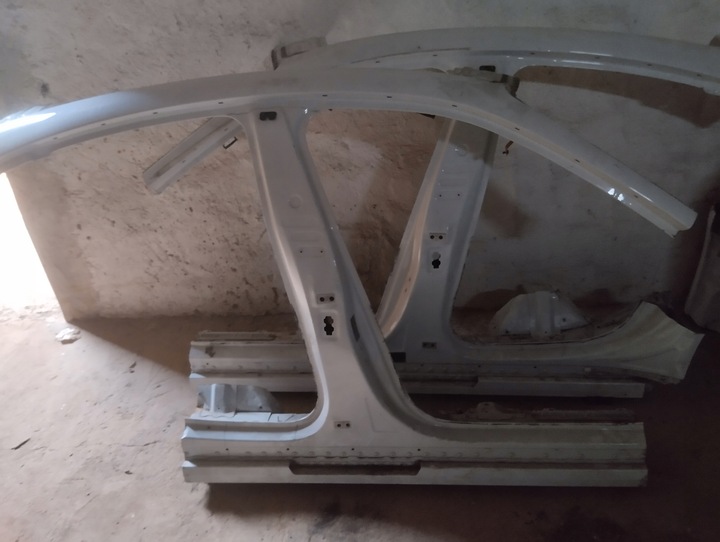 фото №5, Porsche taycan 4s sedan стійка з порогом праві лівий