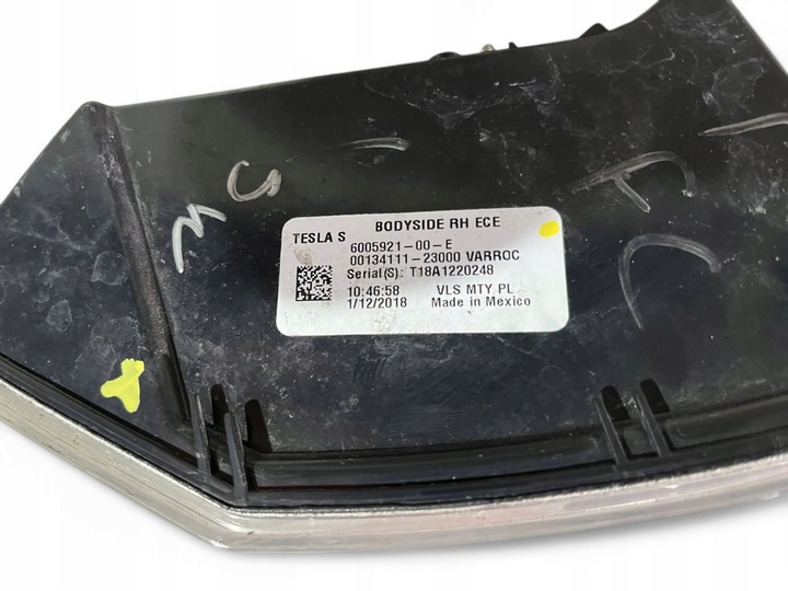фото №9, Tesla модель s 2017 права сторона лампа задня 600592100e