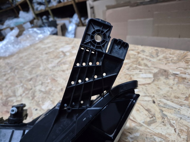 фото №8, Renault megane v 5 e-tech лампа передняя перед левая полный led