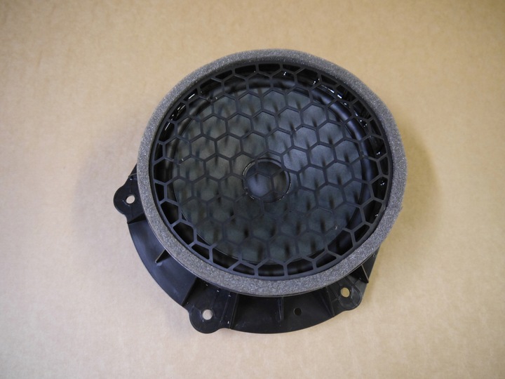 фото №1, Audi q8 4m8 динамик дверь перед 4m8035415