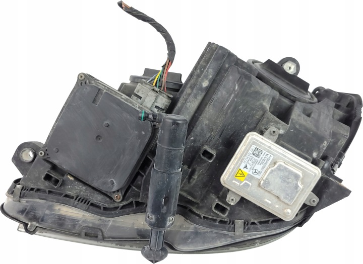 фото №16, Mercedes w204 рестайлинг фара передняя правая управляемая kpl eu a2048204439