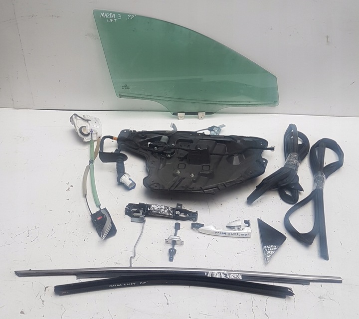 фото №1, Планка накладка дверь перед зад mazda 3 bm