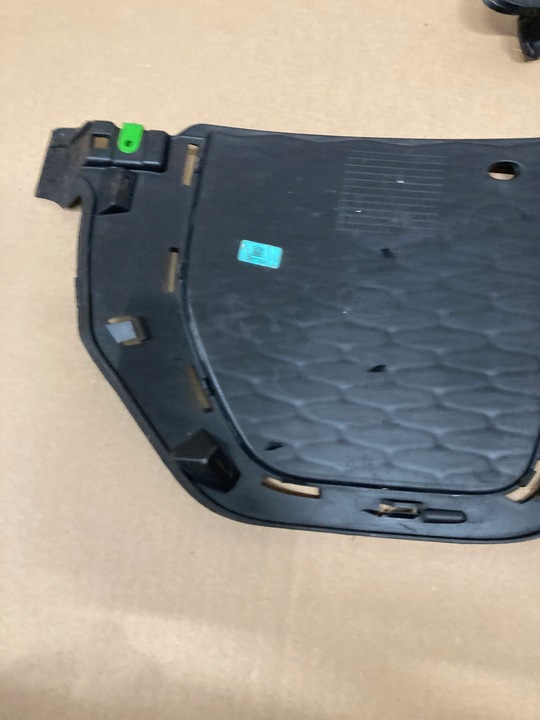 фото №8, Land rover evoque рестайлинг динамический решётка бампера правая перед оригинал.