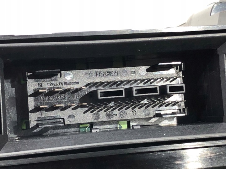 фото №5, Спидометр seat altea 5p0920823c 1.9 105km приборы