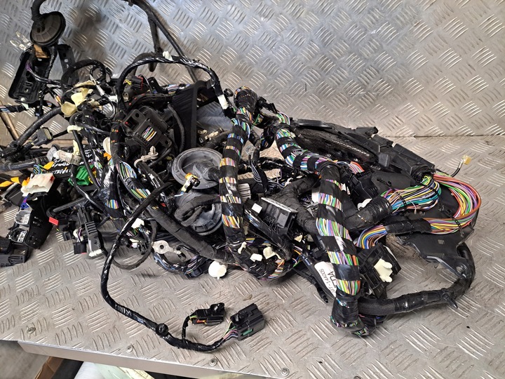 фото №9, Ford s-max mk2 2.0 ecoblue механічна коробка передач 2019 r установка кабіни підлоги