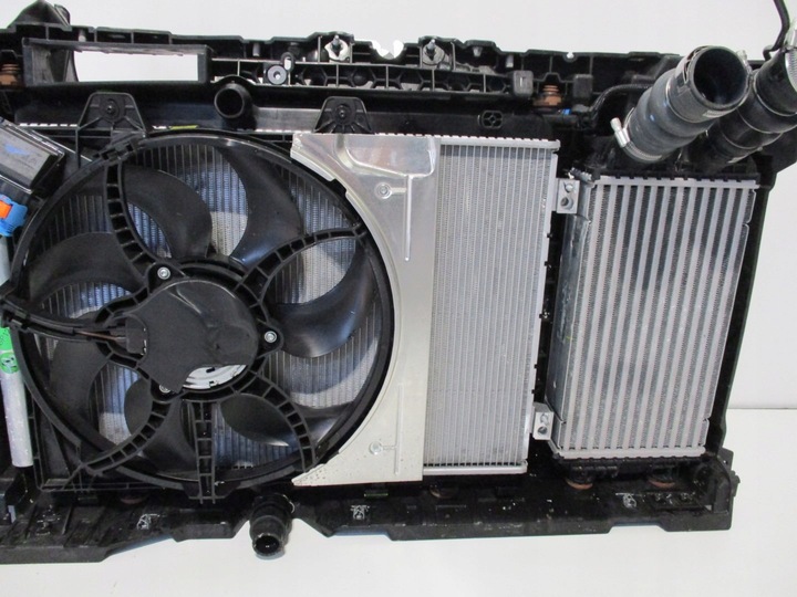 фото №10, Pas переднее радиатор peugeot 2008 19r