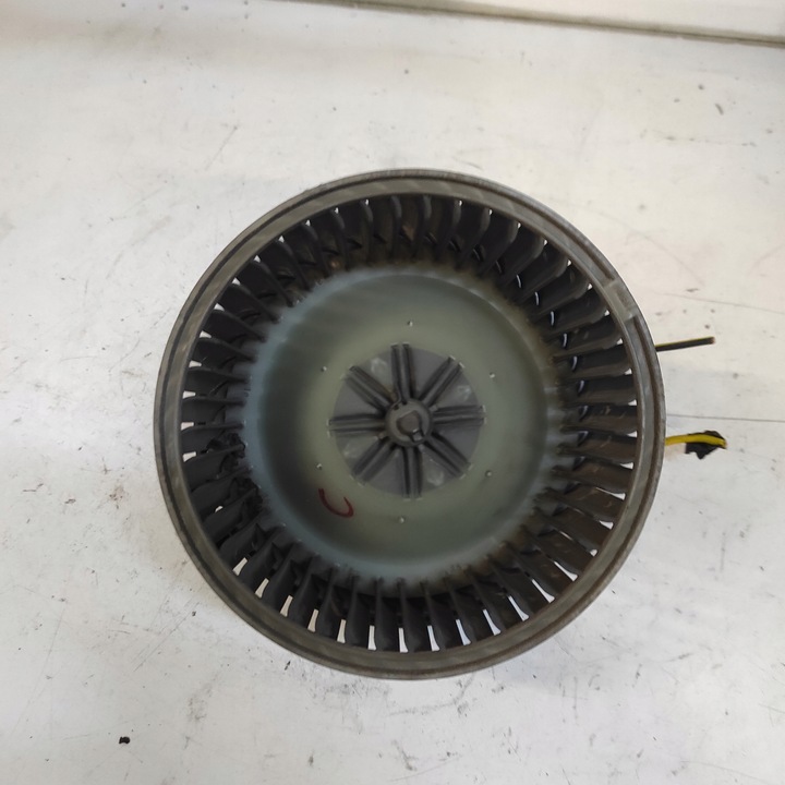 фото №1, Вентилятор повітропровід повітродувка 2pin mazda rx-8 toyota avensis 194000-0252 1c