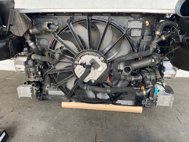 фото №11, Бампер капот крыло усилитель радиатор bmw m8 f91 f92 f93 цвет 490