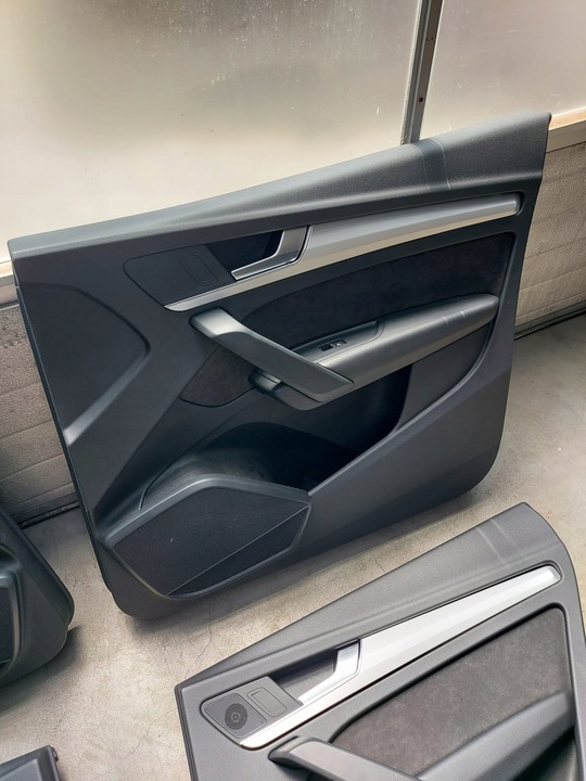 фото №13, Сидіння засіб audi q5 80a s line комплект обшивки тунель