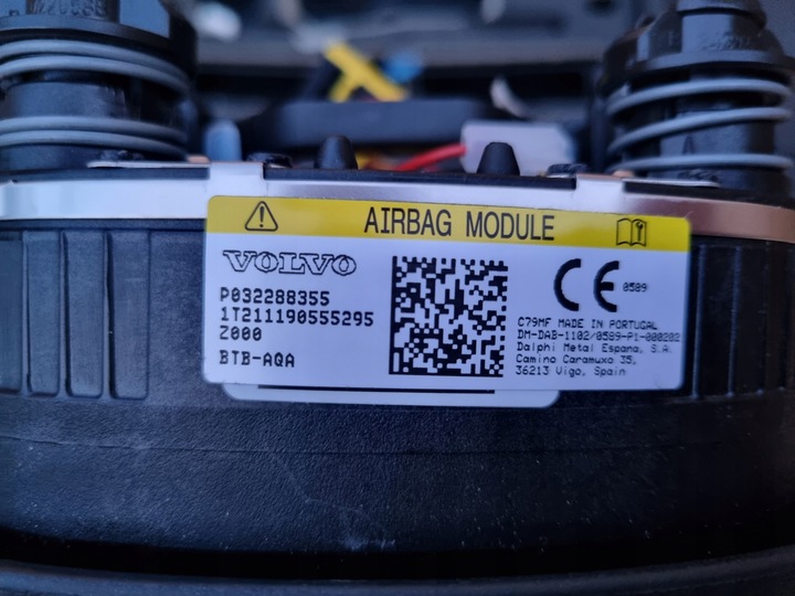 фото №9, Volvo xc40 панель консоль оригинал ремни подушка безопасности водитель пассажир коленный