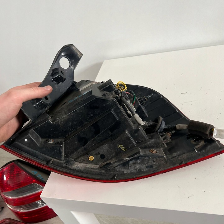 фото №8, Лампа левый зад левая задняя kia rio iii 3 92401-1w2l