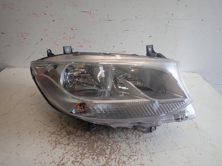 фото №1, Лампа перед права mercedes sprinetr w907 w910 2017