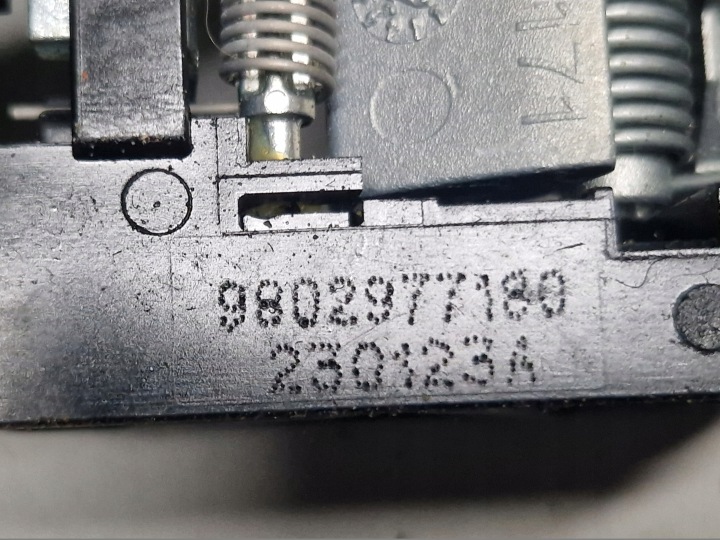 фото №9, Замок ручка трос дверь правая перед peugeot 208 ii 1a006451