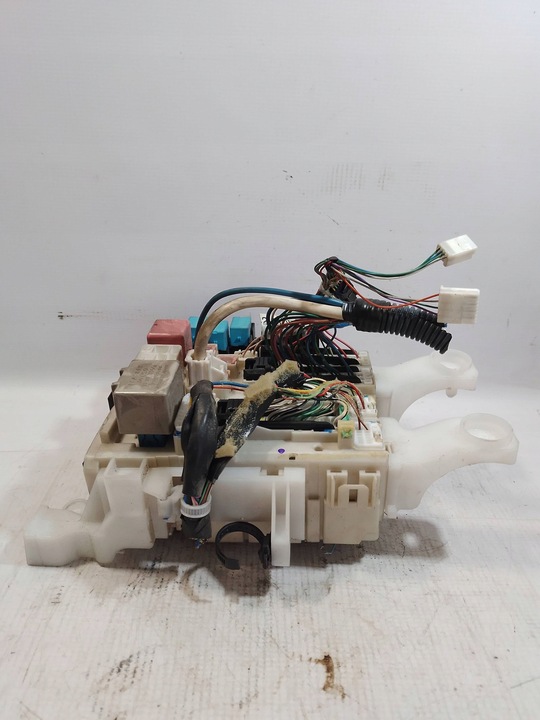 фото №3, Рамка модуль предохранителей toyota rav 4 iii 2.2 d 82730-42010 all/19