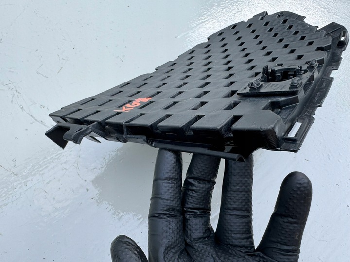 фото №12, Jaguar f pace x761 16r- решётка бампера левый перед передняя