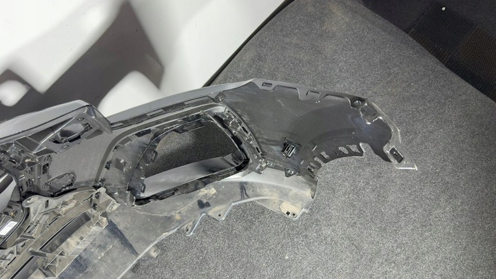 фото №15, Audi q8 sq8 4m8 рестайлинг s line 4m8 бампер перед переднее + решётка радиатора полный хороший