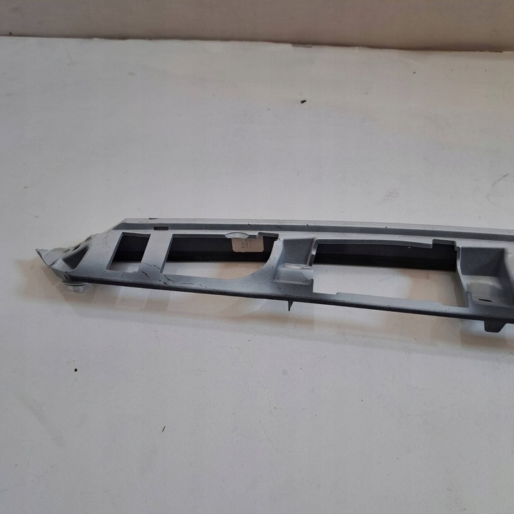 фото №11, Toyota camry viii xv70 накладка накладка задньої кришки багажника 76811-33520