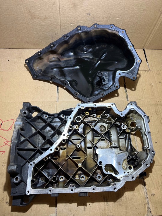 фото №12, Audi 1.8 tfsi cdh верхня нижня піддон масла 06h103603s 06h130600g
