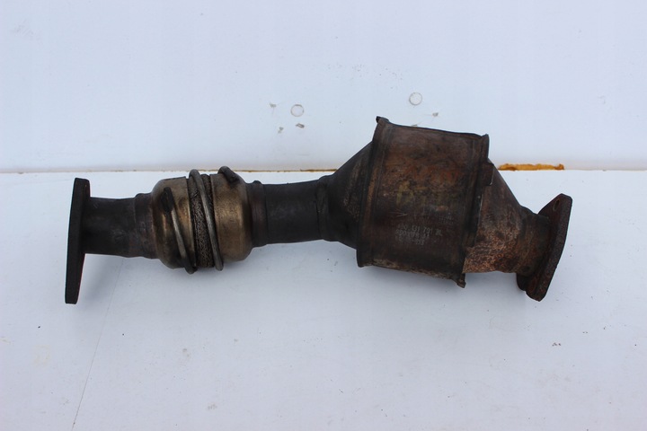 фото №1, Passat b5 fl 2004 r 1.9 tdi 130 km-katalizator 4b0131701bl 8d0178aa