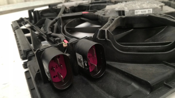 фото №8, Audi a8 4h корпус вентилятор 4h0121003n