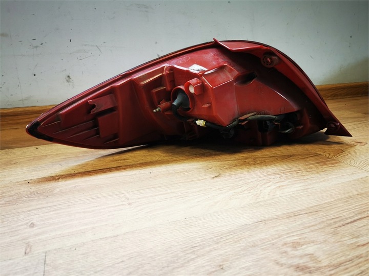 фото №7, Hyundai veloster лампа права зад демонтаж led