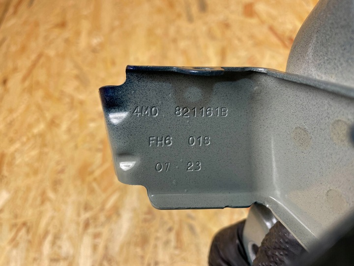 фото №9, Кронштейн тримач кріплення крила перед лівий audi q7 ii 4m 4m0821137b 15-