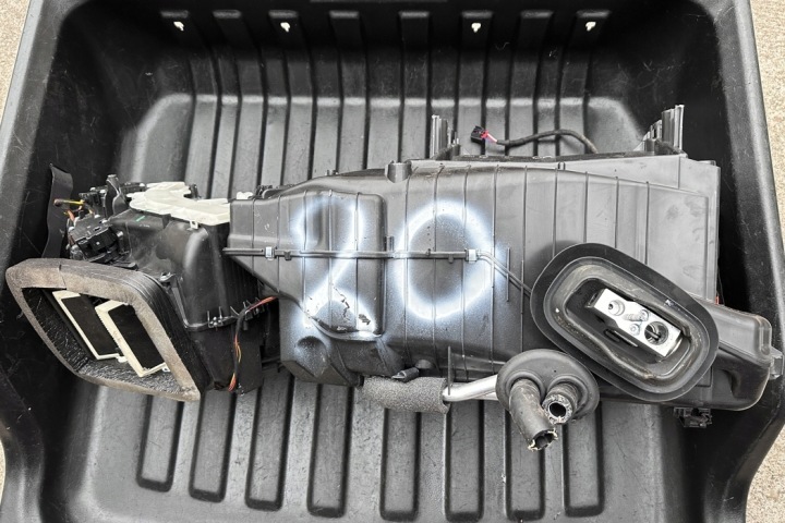 фото №11, Отопитель audi q5 fy dy708001 2.0l бензин 183kw 2024