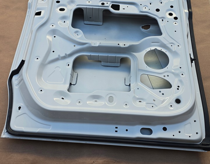 фото №10, Дверь левая боковые сдвижные id buzz cargo id.buzz 1t35843207 белый lb9a