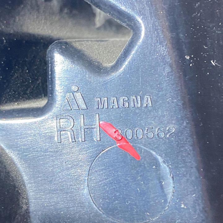 фото №13, Dodge charger 2019 правая сторона лампа задняя