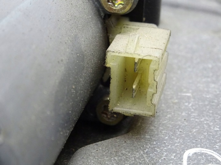 фото №8, Подъемник стекло левые перед volvo v70 5 дверь 9152723 100574xxx 2 pin nr1808