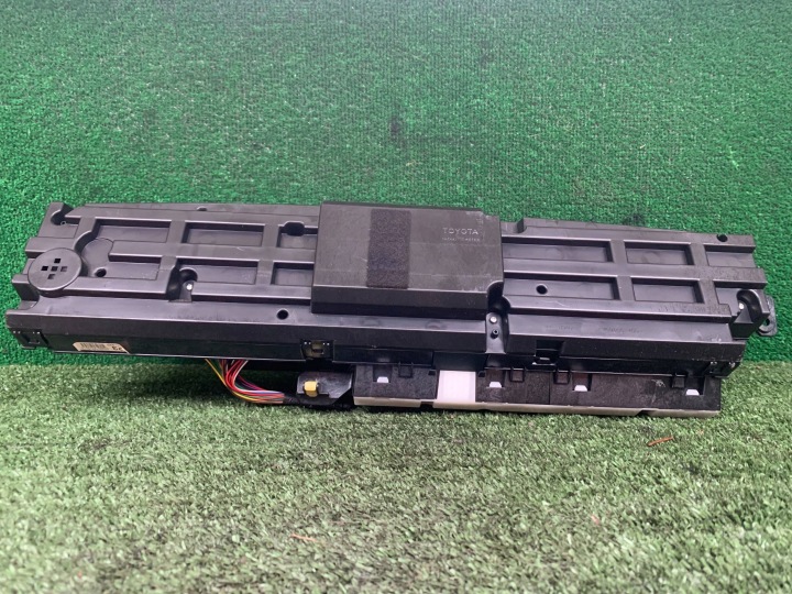 фото №8, Панель приборов toyota prius iii xw30 1.8 гибрид европа 83800-47370-4 wwa
