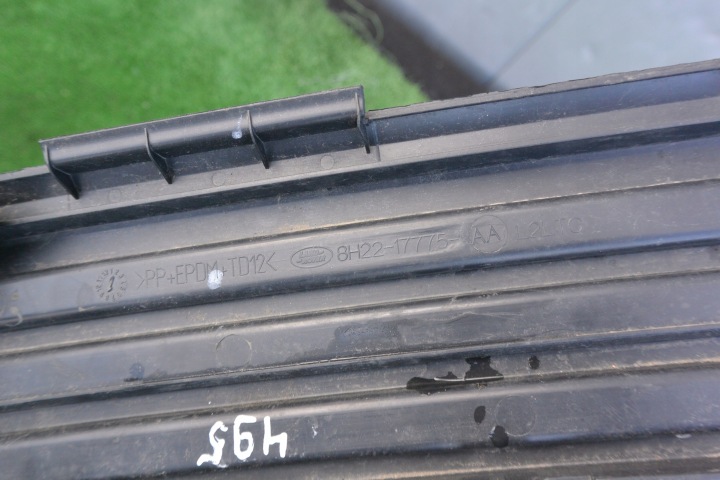 фото №9, Land rover discovery молдинг бампера зад 8h2217775