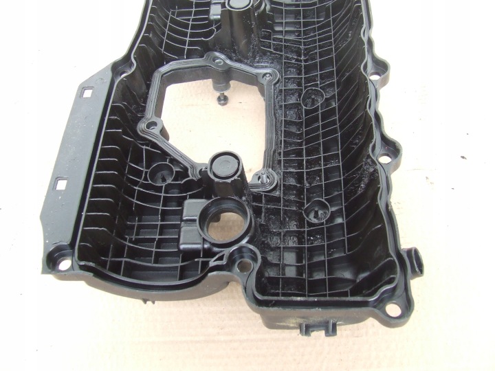 фото №9, Bmw e46 316i 318i n42 n46 кришка клапанів з прокладками