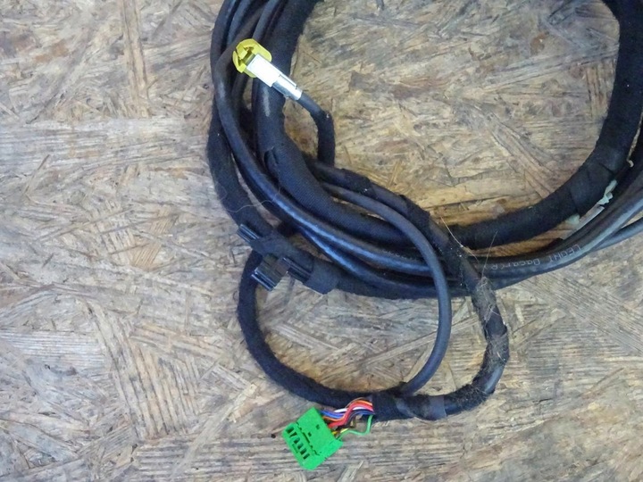 фото №7, Audi a3 8v бардачок тунелю полиця з'єднувач music інтерфейс 8v0863300a 8v0035736