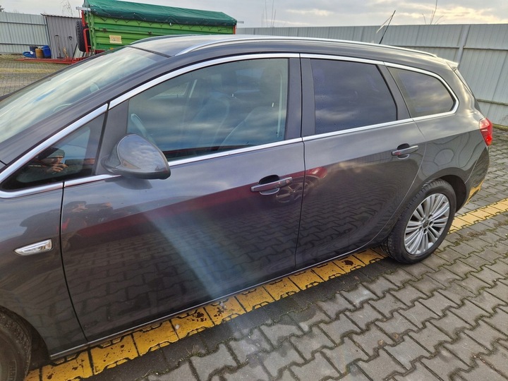 фото №1, Opel astra j iv 4 універсал двері ліві задні z177