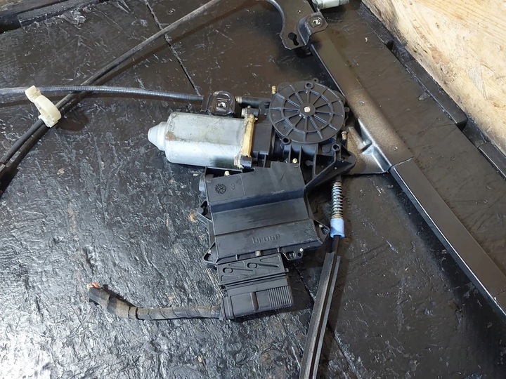 фото №10, Підйомник вікна двері передніх лівих volkswagen golf iii 1h0837401f