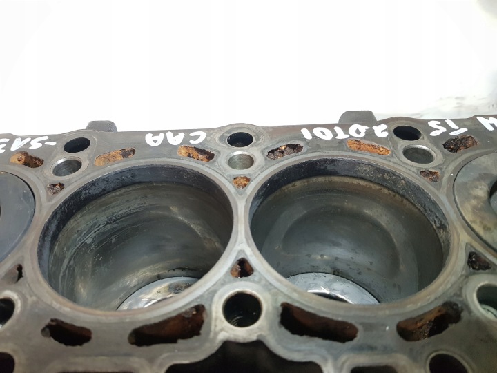 фото №9, Низ двигателя 03l021ap vw transporter t5 2.0 tdi caa