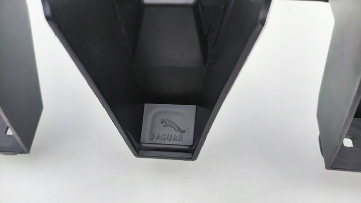 фото №9, Jaguar f pace x761 кріплення ковзун бампера середній зад задній td48