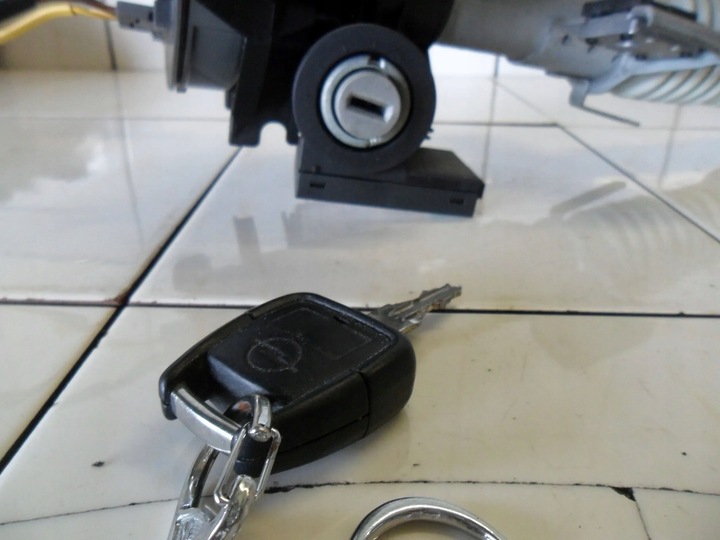 фото №6, Opel astra g 2001 колонка рулевая переключатель комбинированный замок зажигания