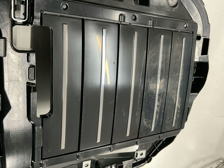 фото №8, Ролета, жалюзі, кермо повітря bmw i7/i-7 g70 2.046