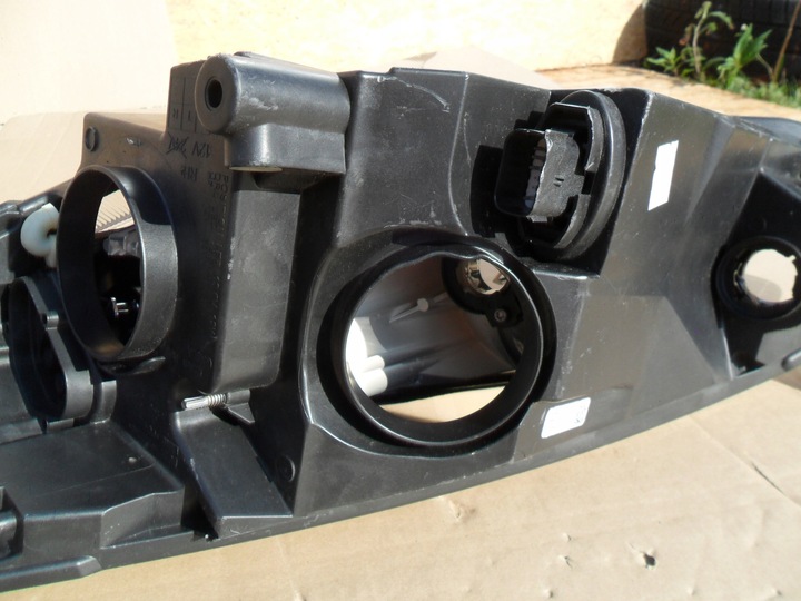 фото №13, Ford fiesta mk 8 mk8 лампа права передня 2017-