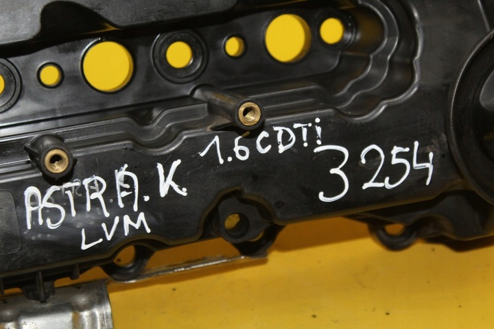 фото №12, Крышка клапанов 55598449 astra k 1.6 cdti