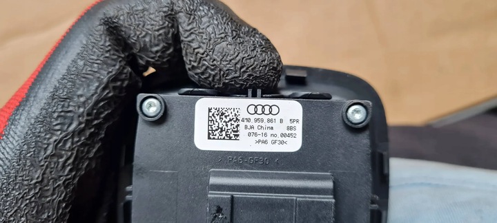 фото №2, Q7 4m ii кнопка панель складывания сидений зад 4m0959861b