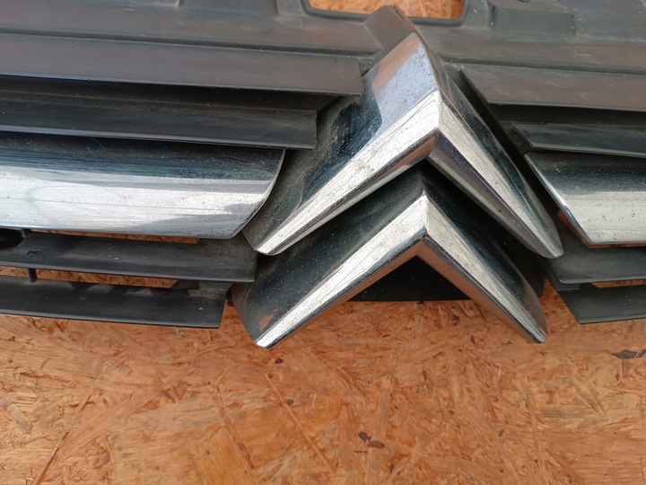 фото №9, Решётка решётка радиатора решётка бампера перед 9636751980 citroen c5 i