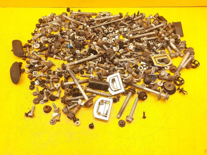 фото №1, Audi a7 c7 4g винт болты do całego автомобиль