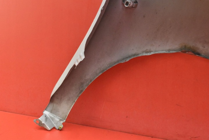 фото №12, Крыло левый перед переднее серебряный toyota avensis t25 02-06