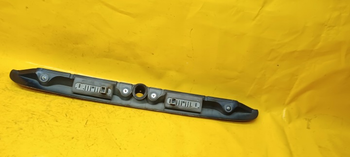 фото №11, Накладка крышки зад zafira a z20h 90579631 99-05r