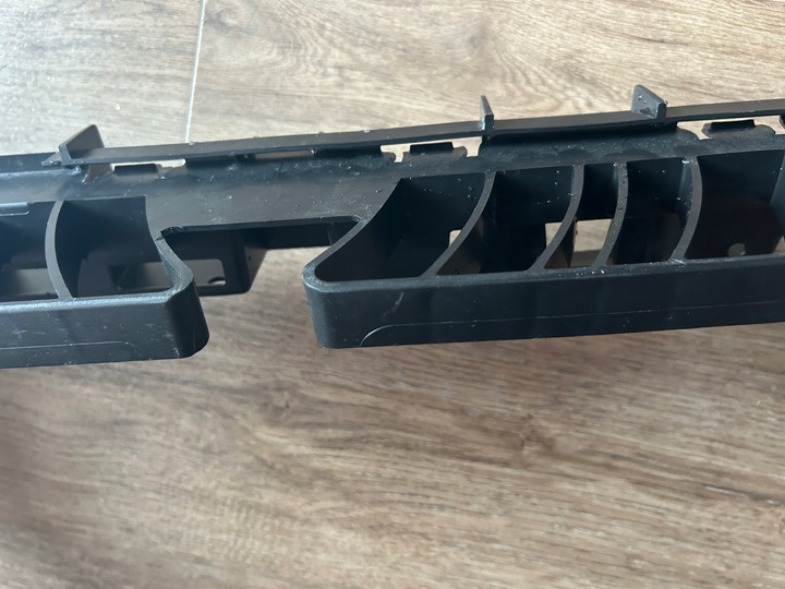 фото №13, Skoda kamiq 2019- усилитель центральный ползун бампера заднего 658 оригинал