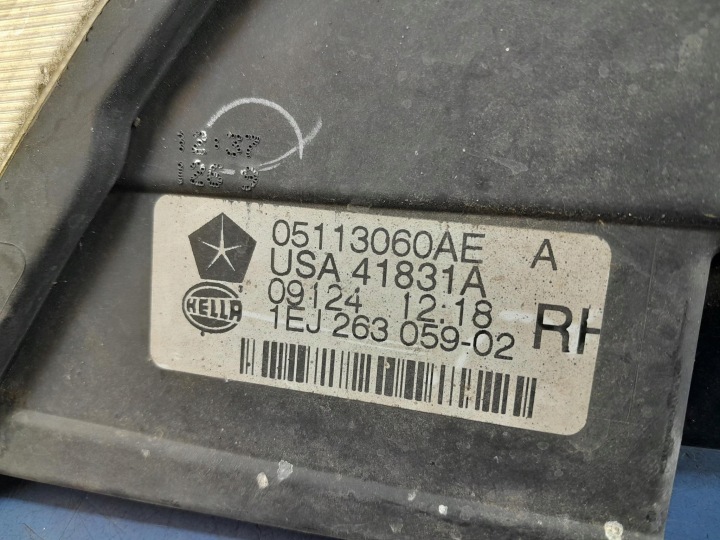 фото №6, Chrysler pacifica i fl фара праве
