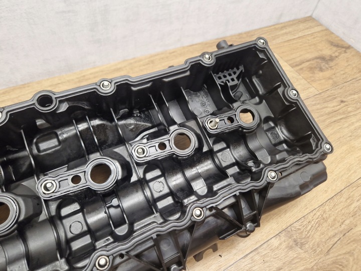 фото №9, Bmw f30 f32 f33 f36 f10 f07 f01 кришка клапанів головки n57 3.0d 7823181